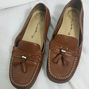 thom mcan women's winsor tassel loafer